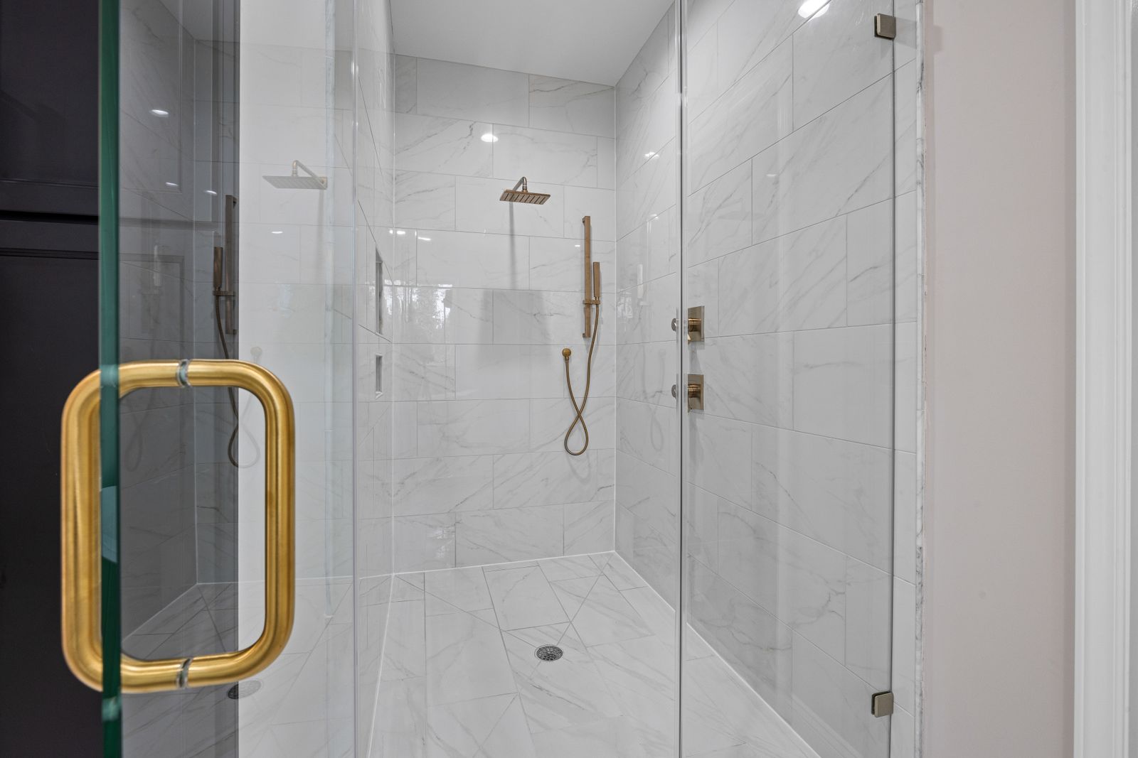 Marble double shower with brass fittings